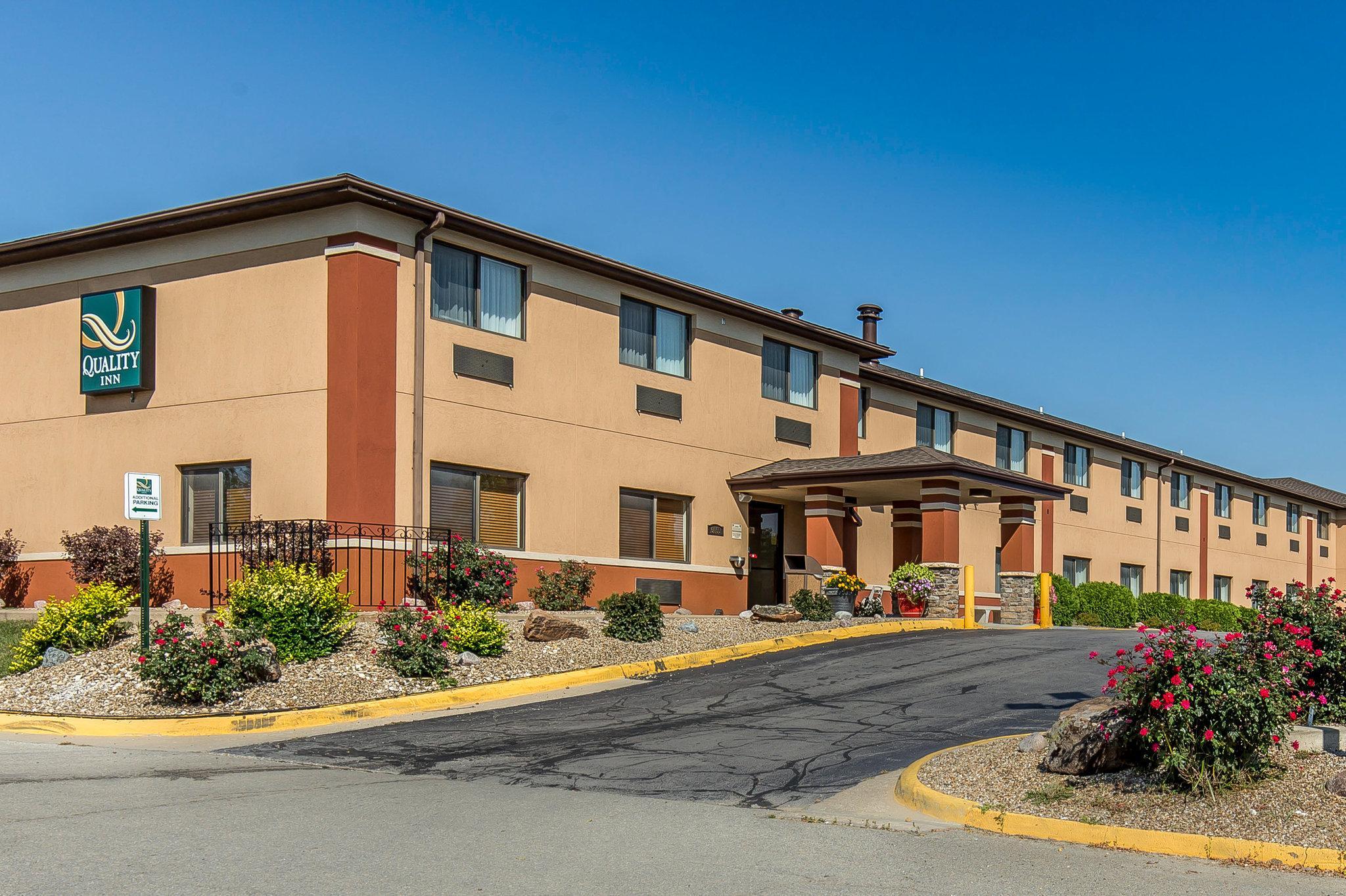Quality Inn At Collins Road - Cedar Rapids Exterior foto